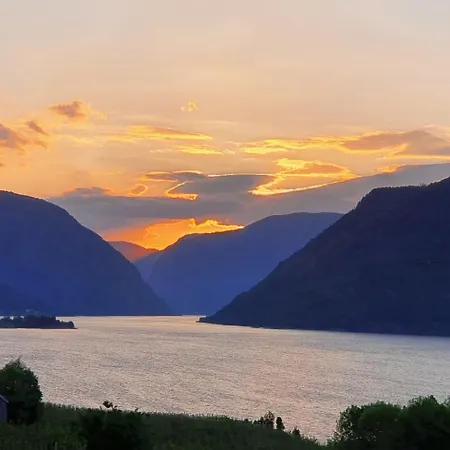 Apartment Over The Fjord Leikanger (Sogn og Fjordane)