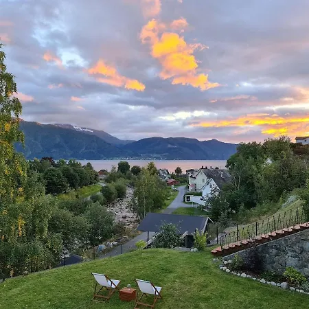 Over The Fjord 公寓 莱康厄尔