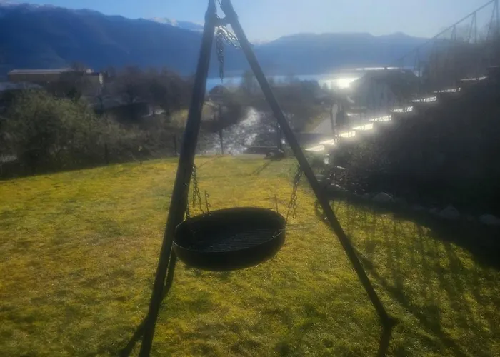 Over The Fjord 莱康厄尔
